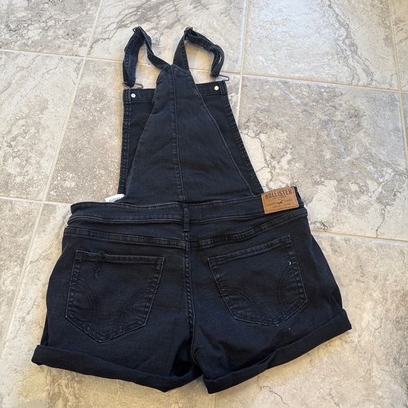 Hollister Low Rise Denim Short Overalls - Picture 4 of 5